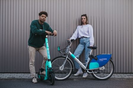 Electric Scooter vs Electric Bike: Discover Your Ideal Ride for the Modern World